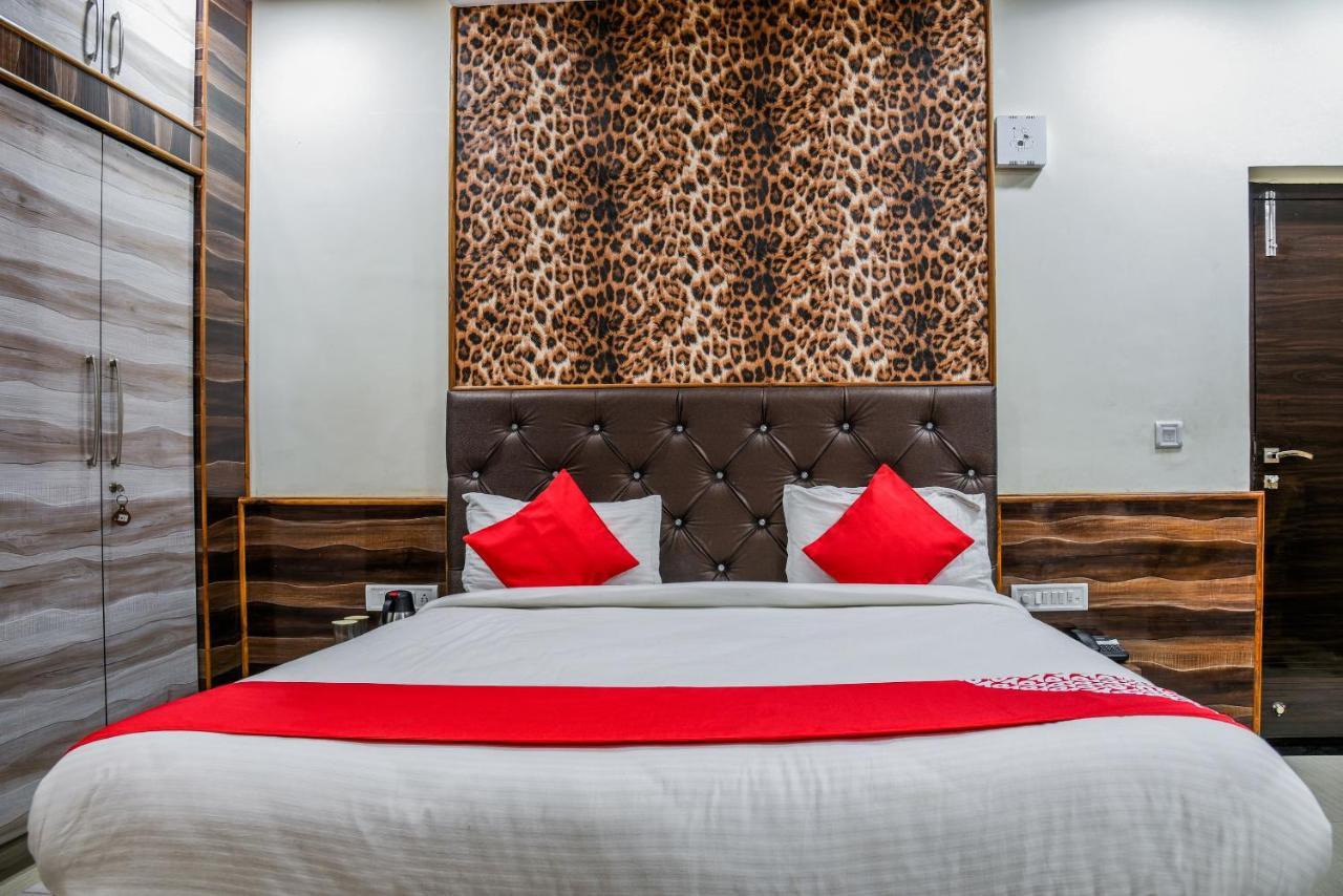 Oyo 11868 Rk Residency Hotel Udaipur Exterior photo